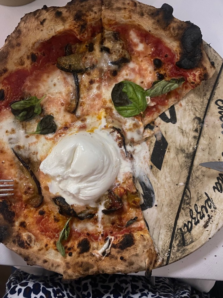 pizza con burrata a Gran Canaria